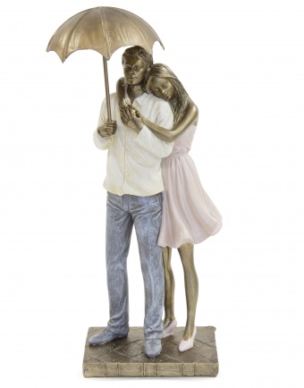 Figurine of a couple