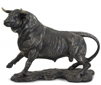 Figurine of a bull