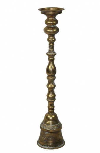 Metal candle holder