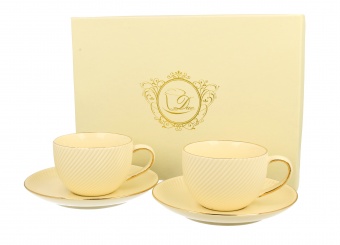 En set of 2 ice cream cup and saucer