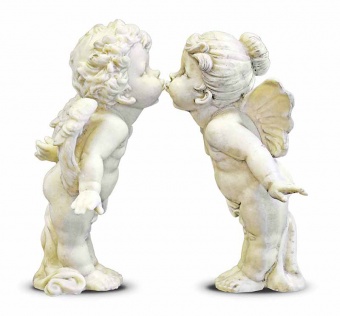 Figurines of angels